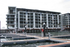 LB2 008
